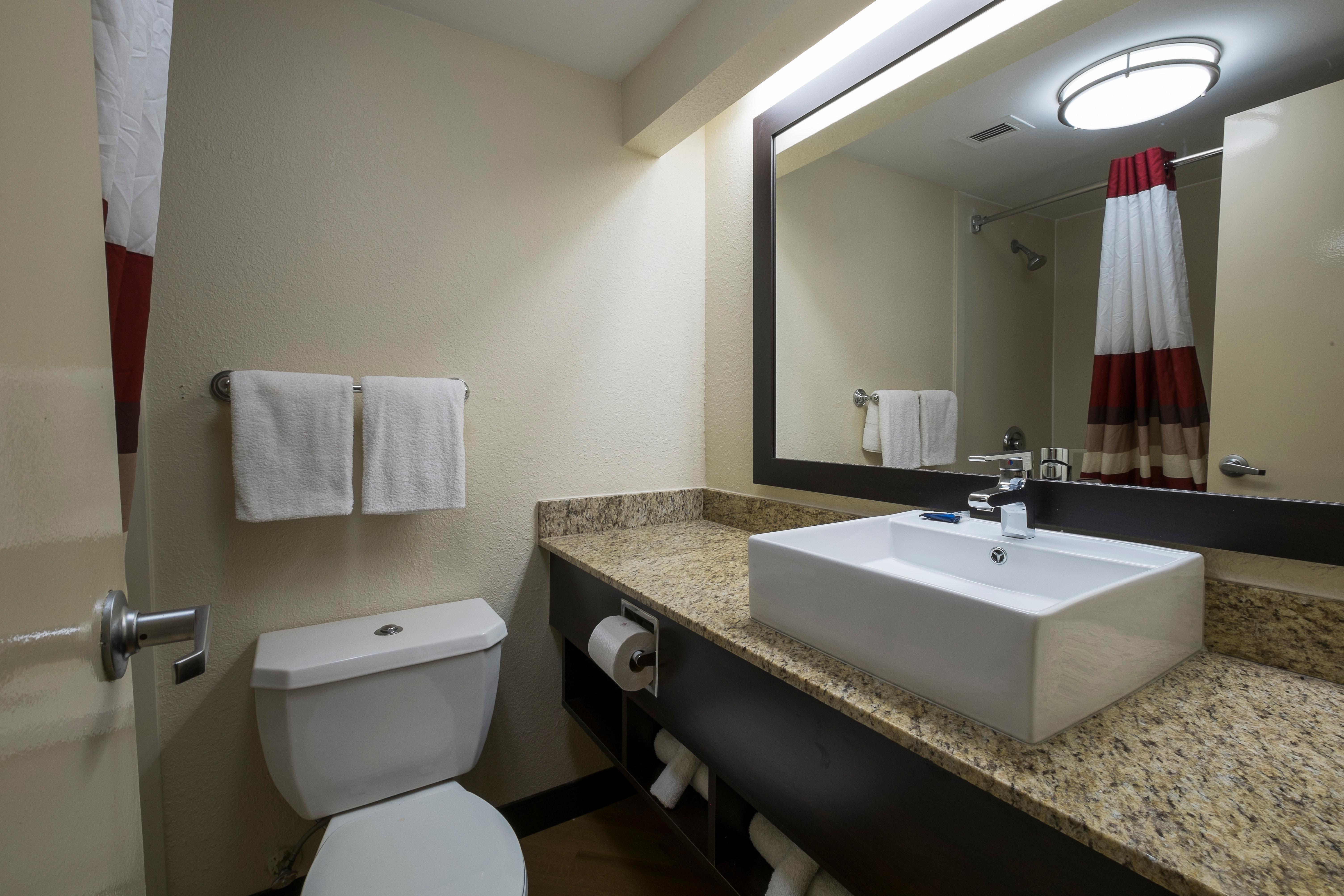 Red Roof Inn Plus+ Houston - Energy Corridor Экстерьер фото