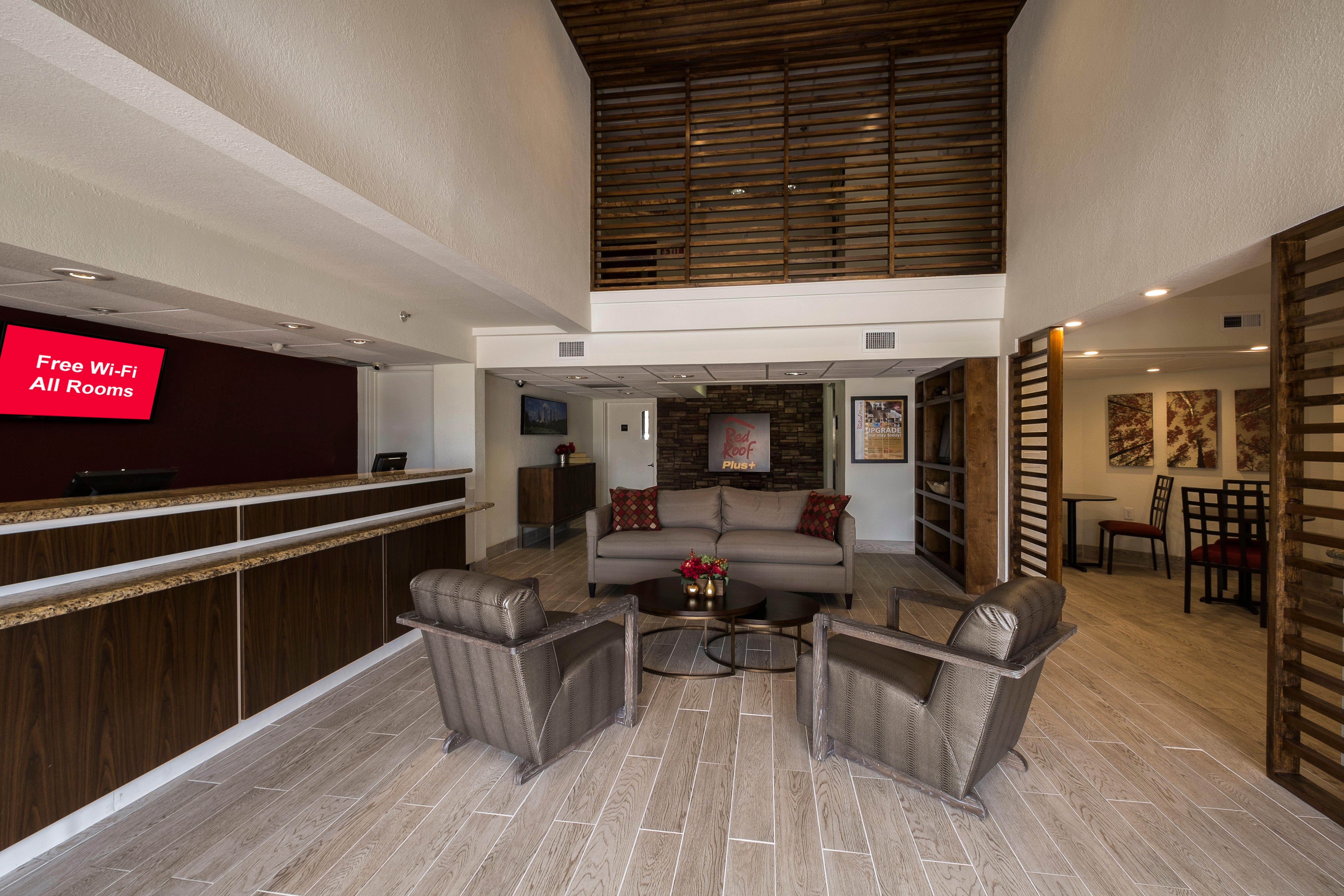 Red Roof Inn Plus+ Houston - Energy Corridor Экстерьер фото