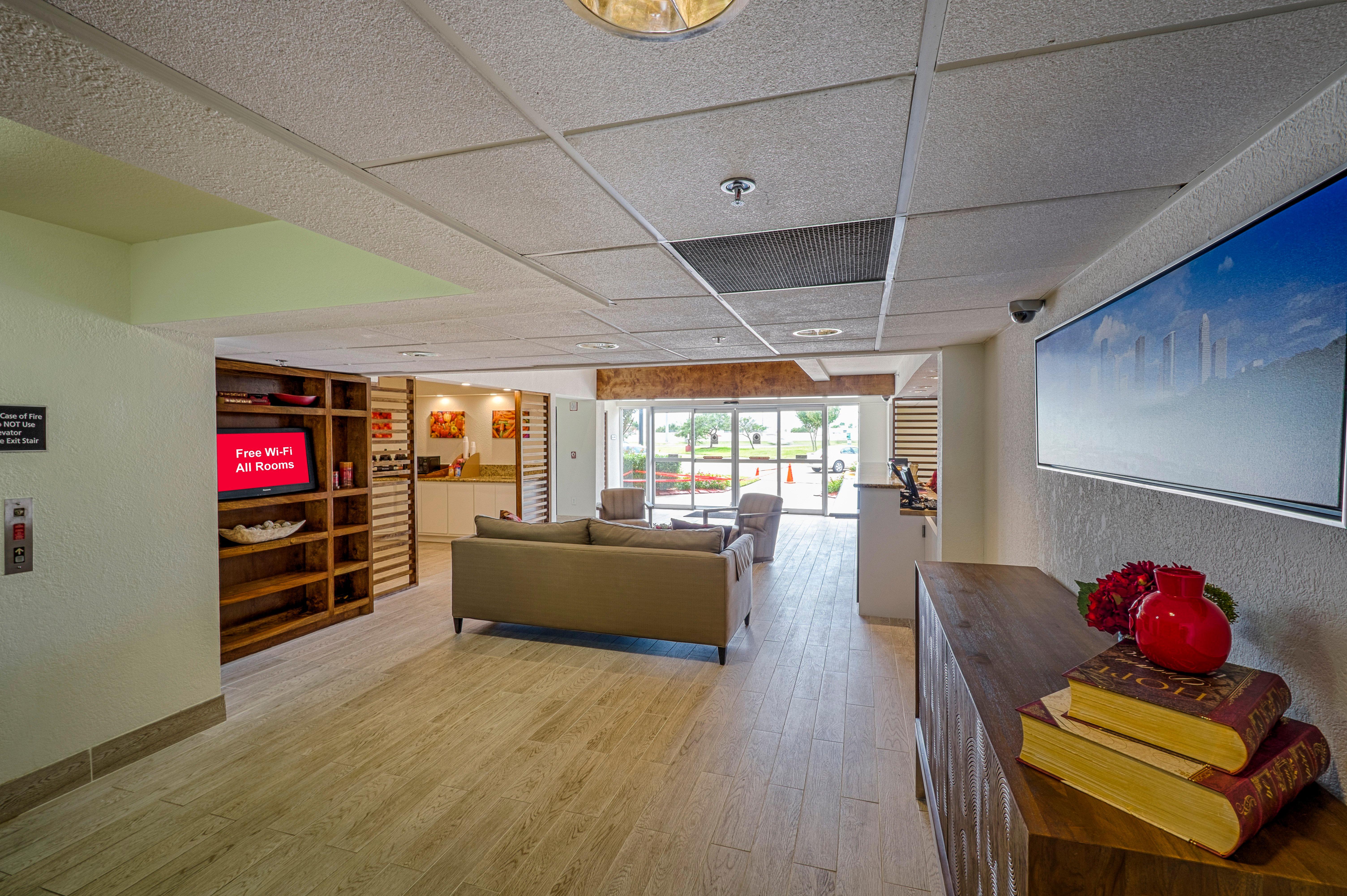 Red Roof Inn Plus+ Houston - Energy Corridor Экстерьер фото