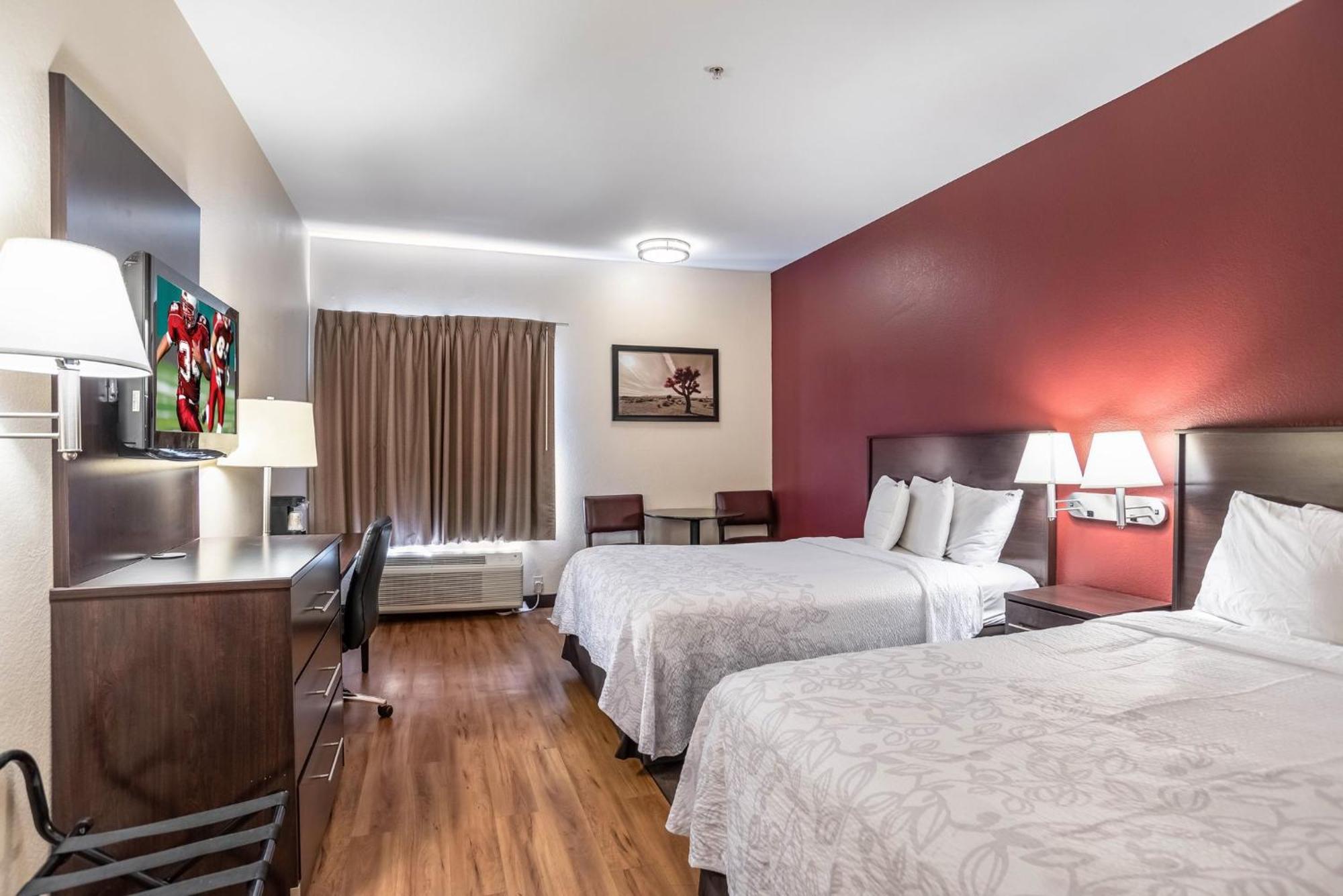 Red Roof Inn Plus+ Houston - Energy Corridor Экстерьер фото