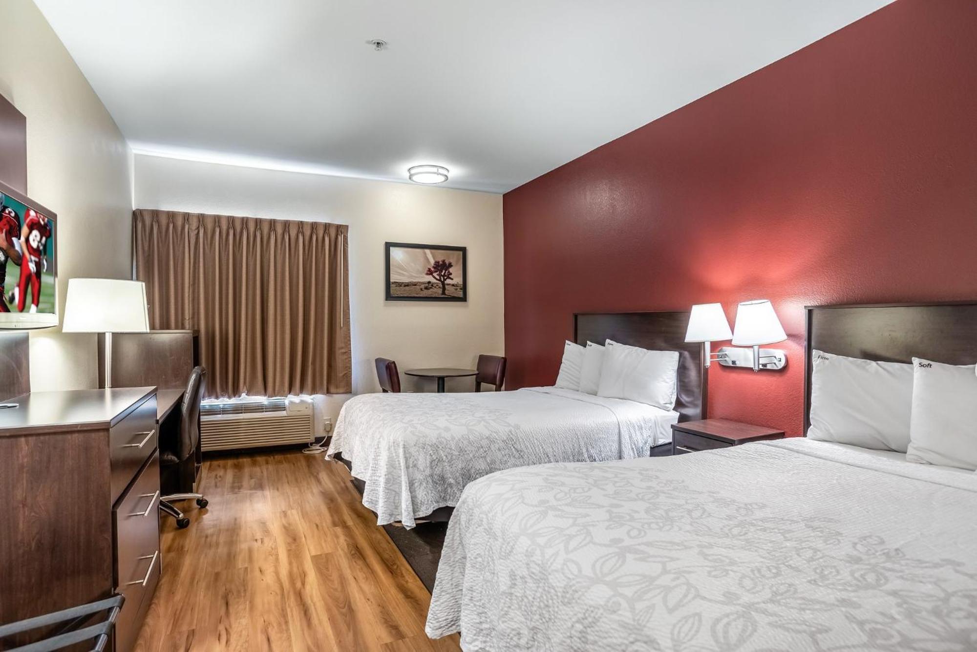 Red Roof Inn Plus+ Houston - Energy Corridor Экстерьер фото