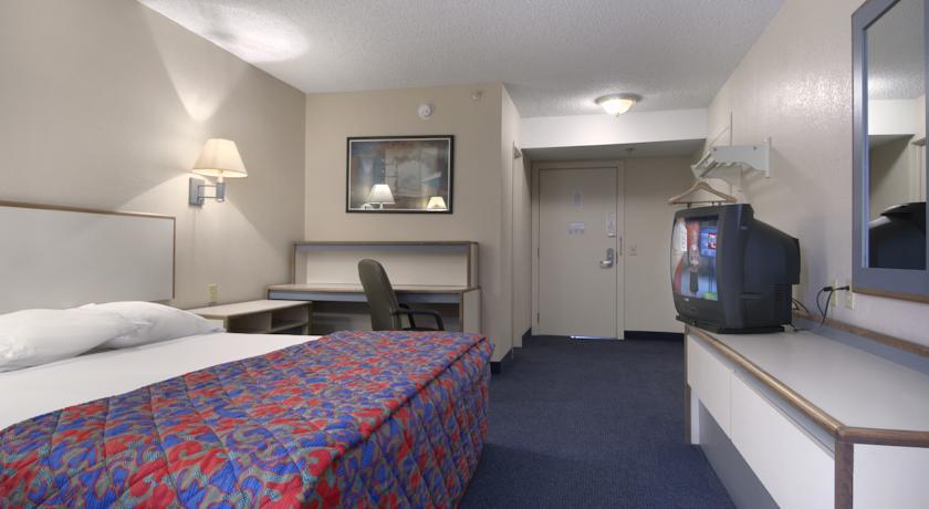 Red Roof Inn Plus+ Houston - Energy Corridor Номер фото
